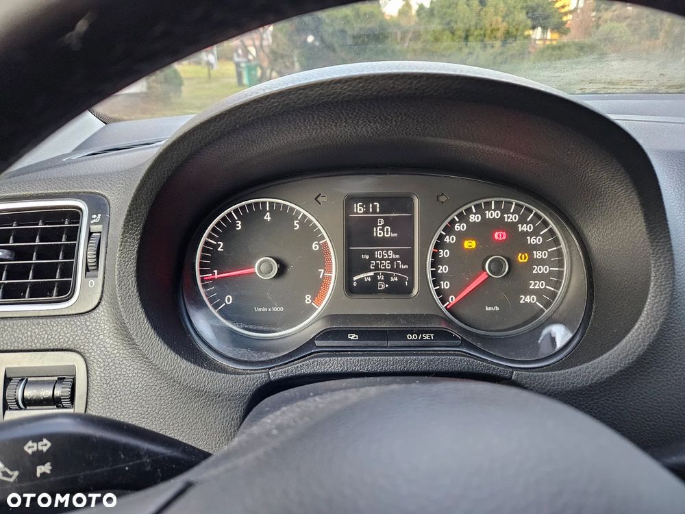 Volkswagen Polo 1.4 16V Highline - 17