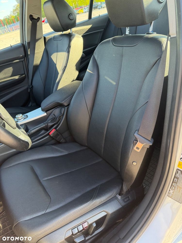 BMW Seria 3 328i xDrive - 10