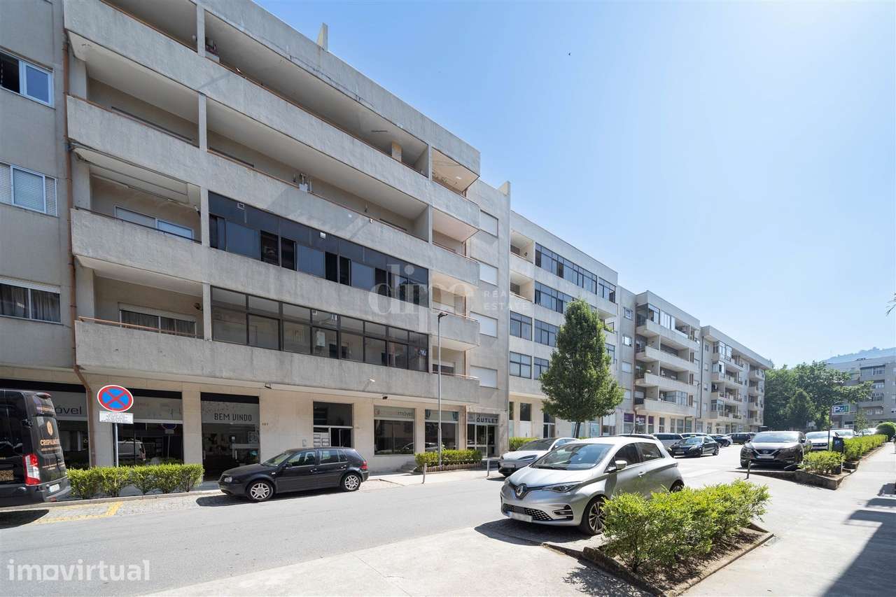 Apartamento T3 para arrendamento no coração de Guimarães - Grande imagem: 2/27