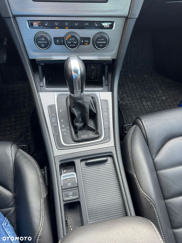 Volkswagen Golf 2.0 TDI (BlueMotion Technology) DSG Highline - 11