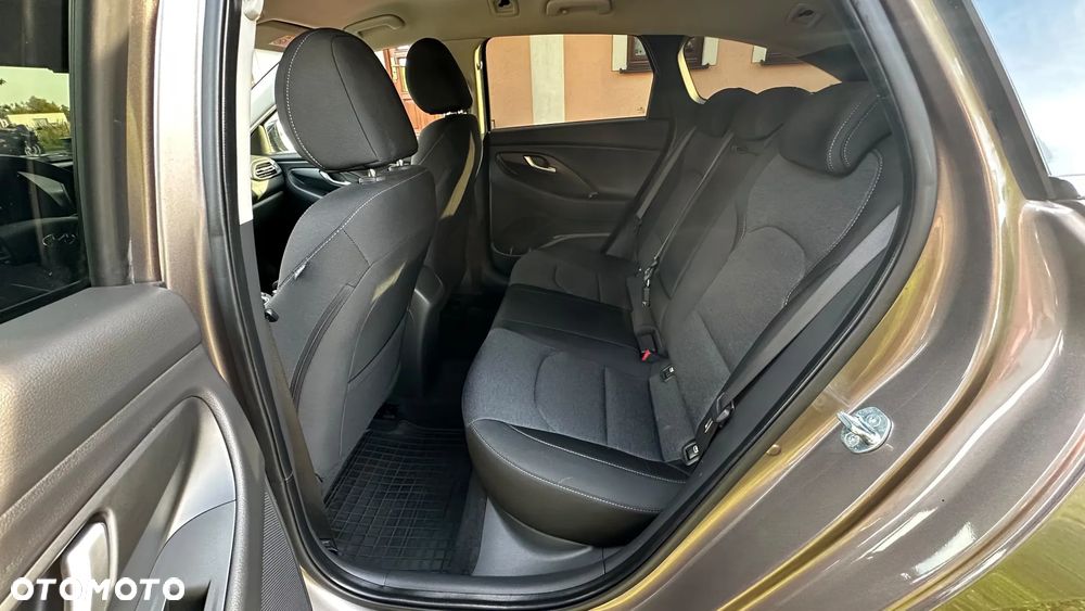 Hyundai i30 1.5 T-GDI 48V Executive - 11