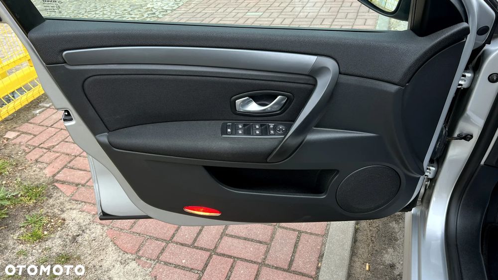Renault Laguna 1.6 Authentique - 27