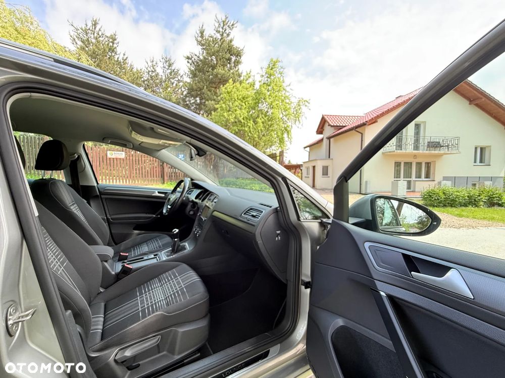 Volkswagen Golf 1.6 TDI BlueMotion Technology Lounge - 26