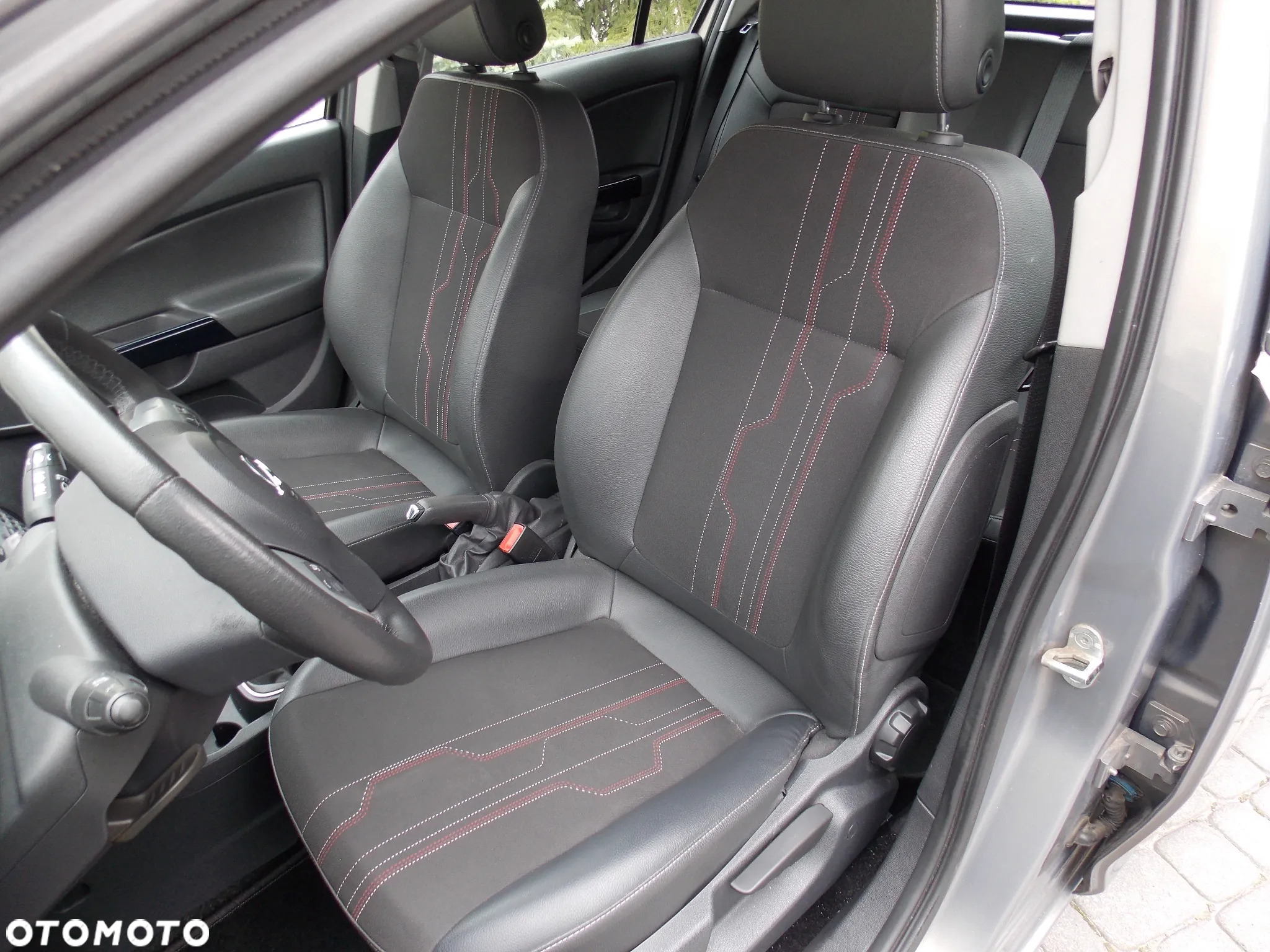 Opel Corsa 1.2 16V Cosmo - 22