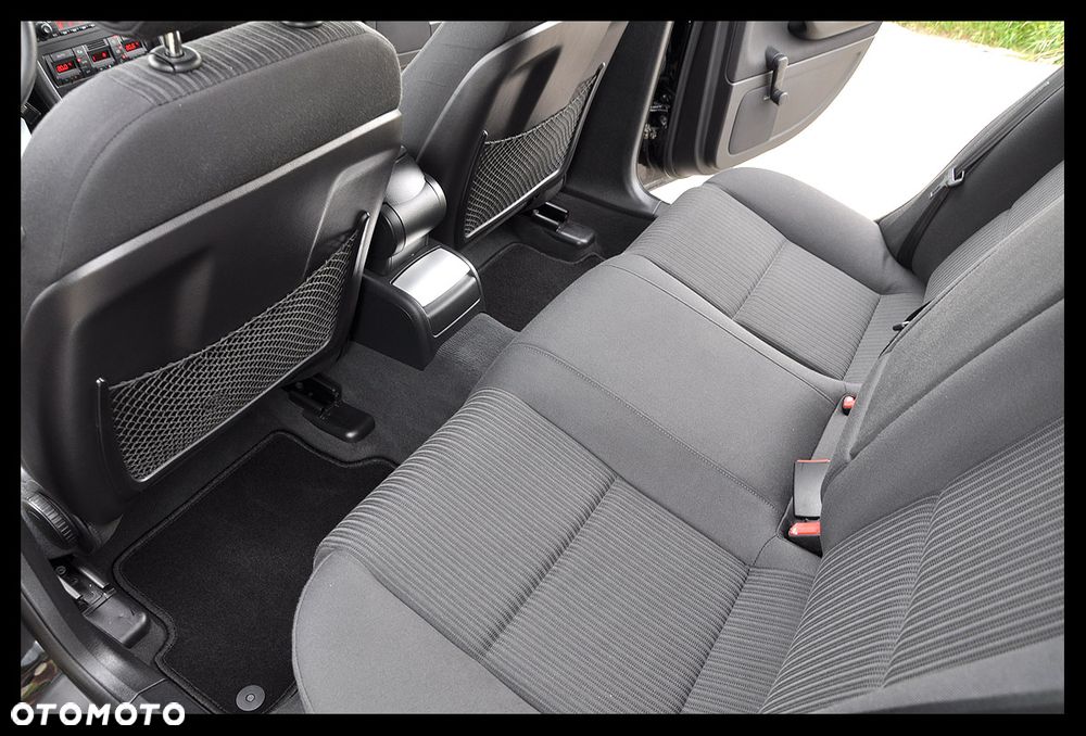 Audi A4 Avant 1.8 T multitronic - 25