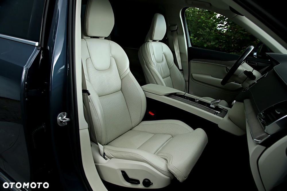 Volvo XC 90 B5 D AWD Ultimate Bright 7os - 26