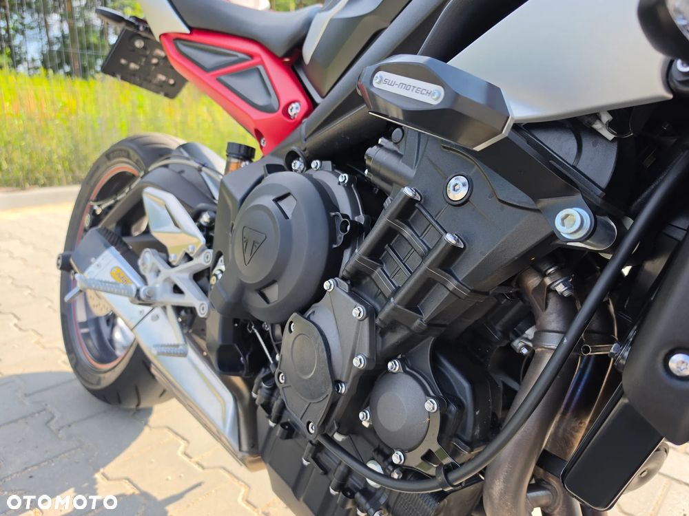 Triumph Street Triple - 9