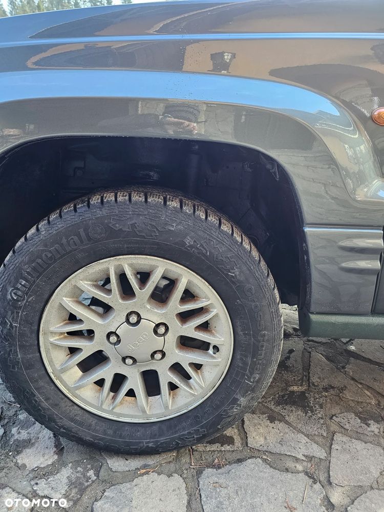 Jeep Grand Cherokee - 12