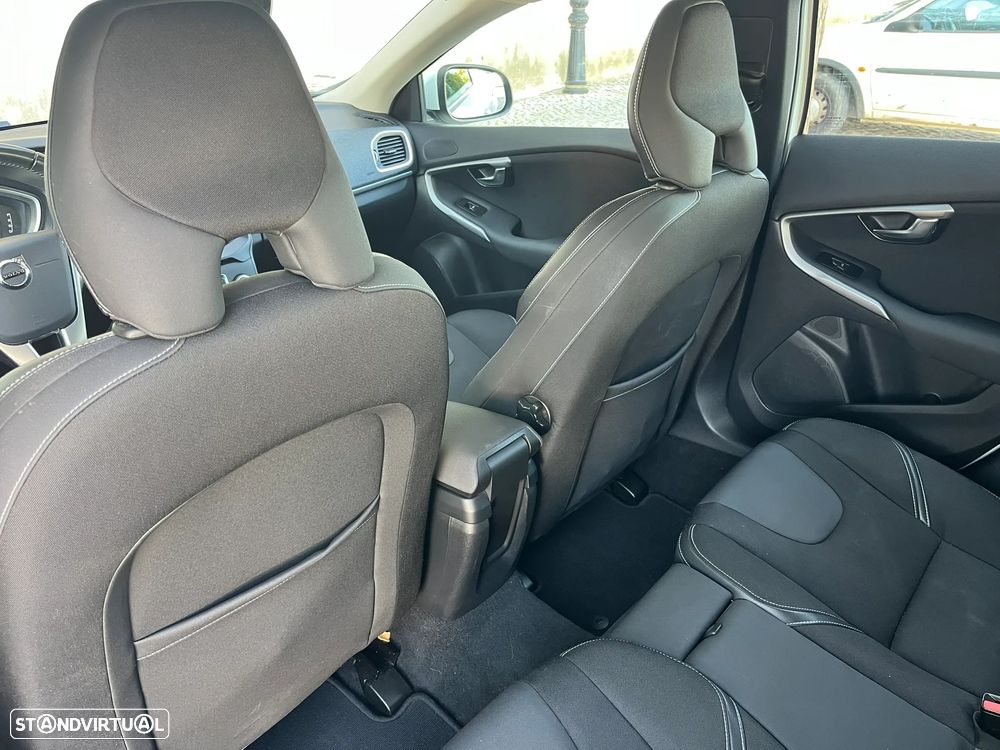 Volvo V40 1.5 T3 Sport Edition Plus Geartronic - 10