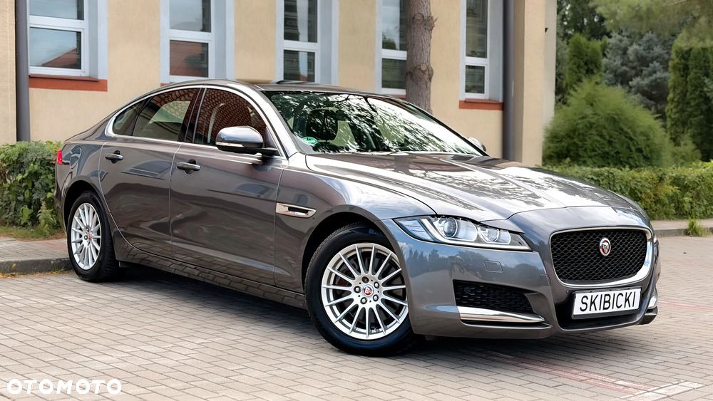 Jaguar XF 20d Prestige - 7