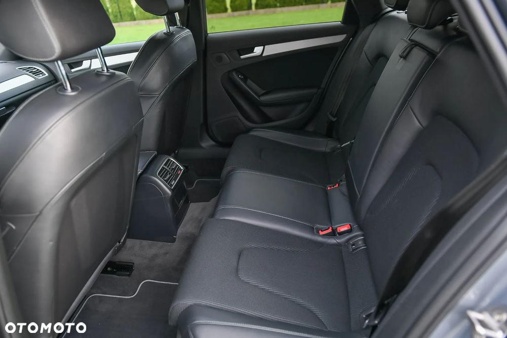 Audi A4 Avant 2.0 TDI quattro sport - 30