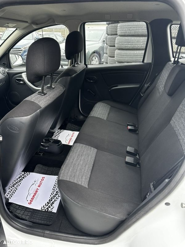 Dacia Duster 1.6 4x2 Prestige - 13