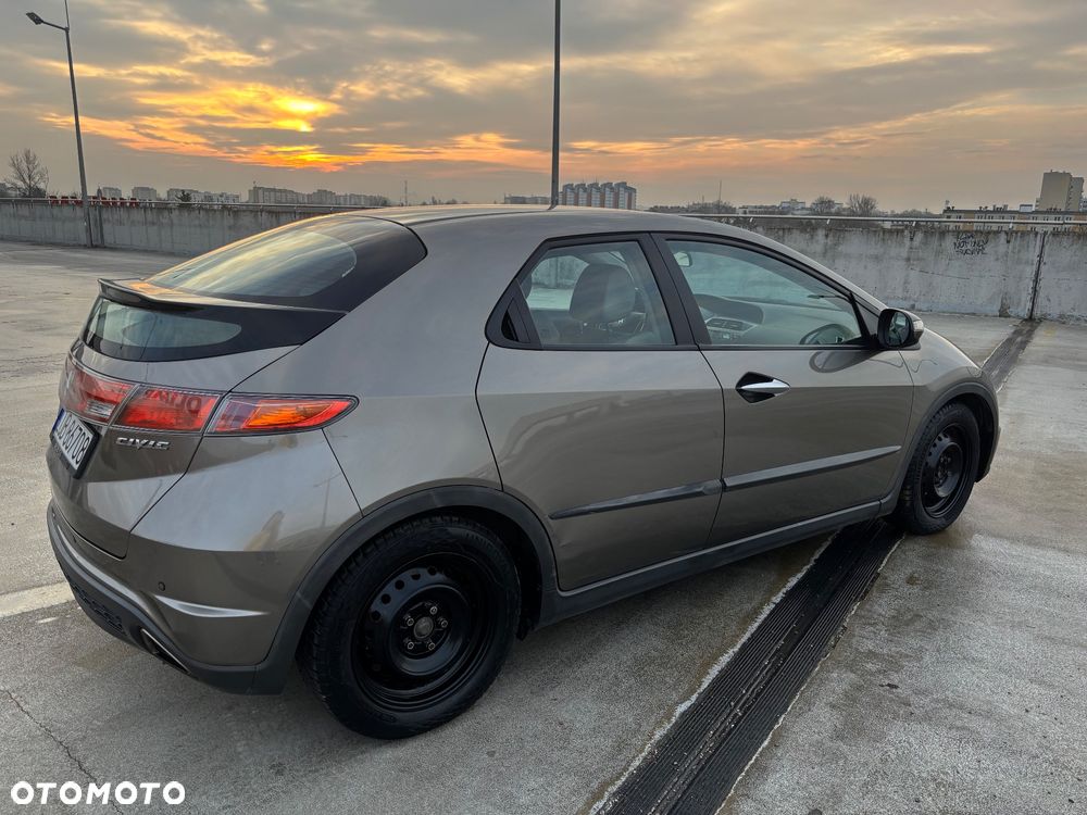 Honda Civic 1.8 Comfort - 4