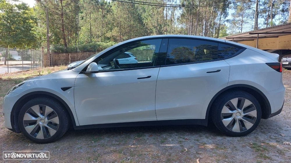 Tesla Model Y Standard - 2
