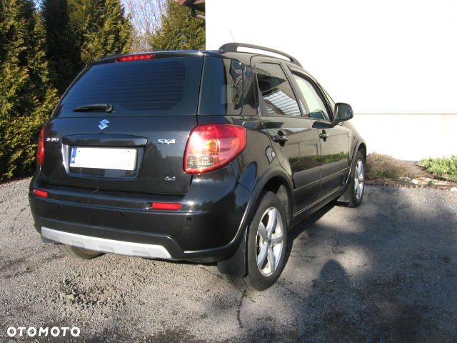 Suzuki SX4 1.6 Comfort Plus 4WD - 8