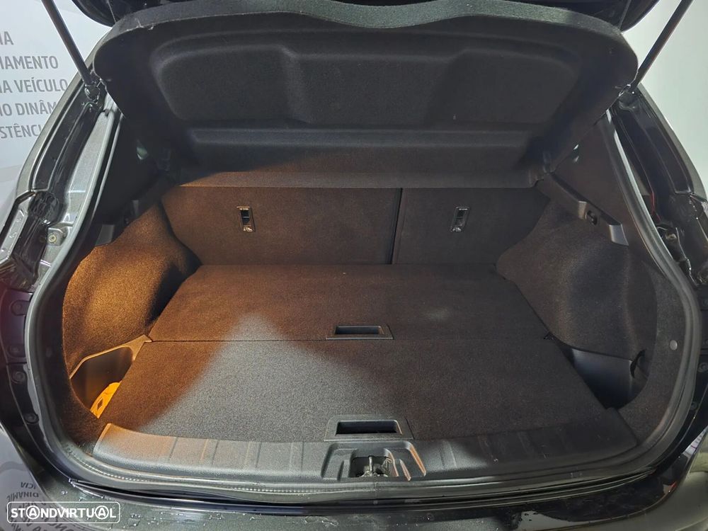 Nissan Qashqai 1.5 dCi N-Connecta 18 - 23