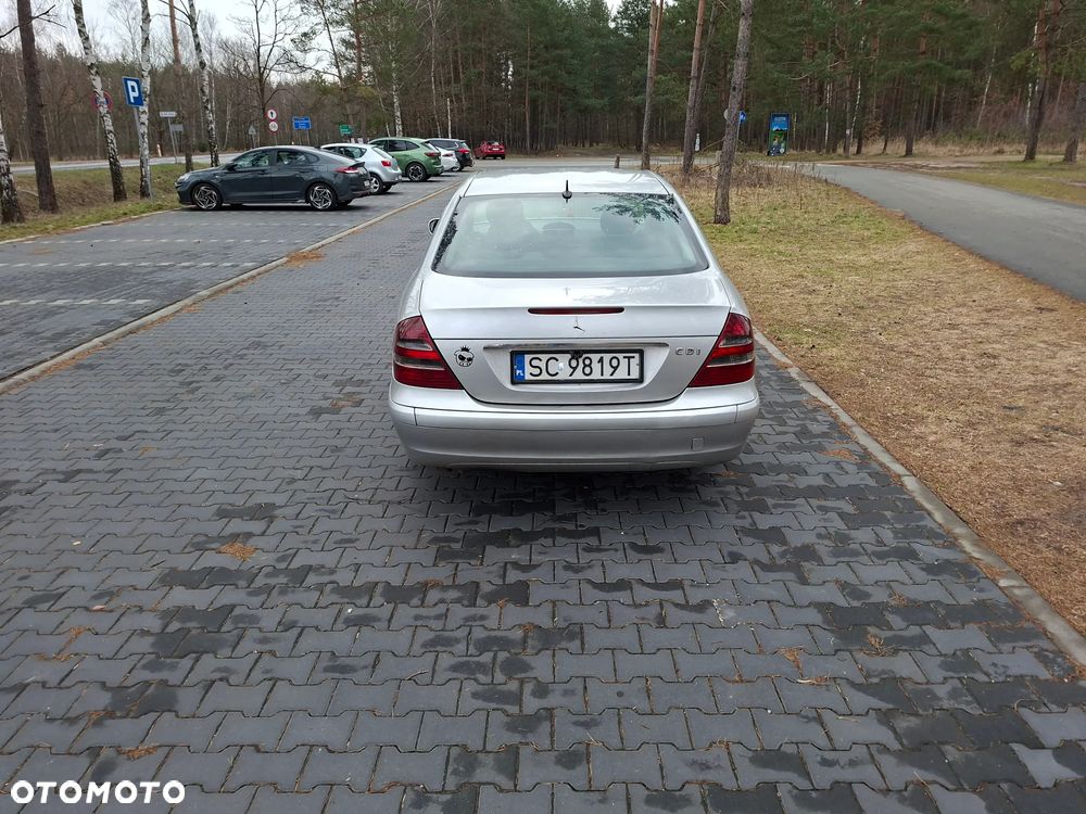 Mercedes-Benz Klasa E 220 CDI Automatik Avantgarde DPF - 3