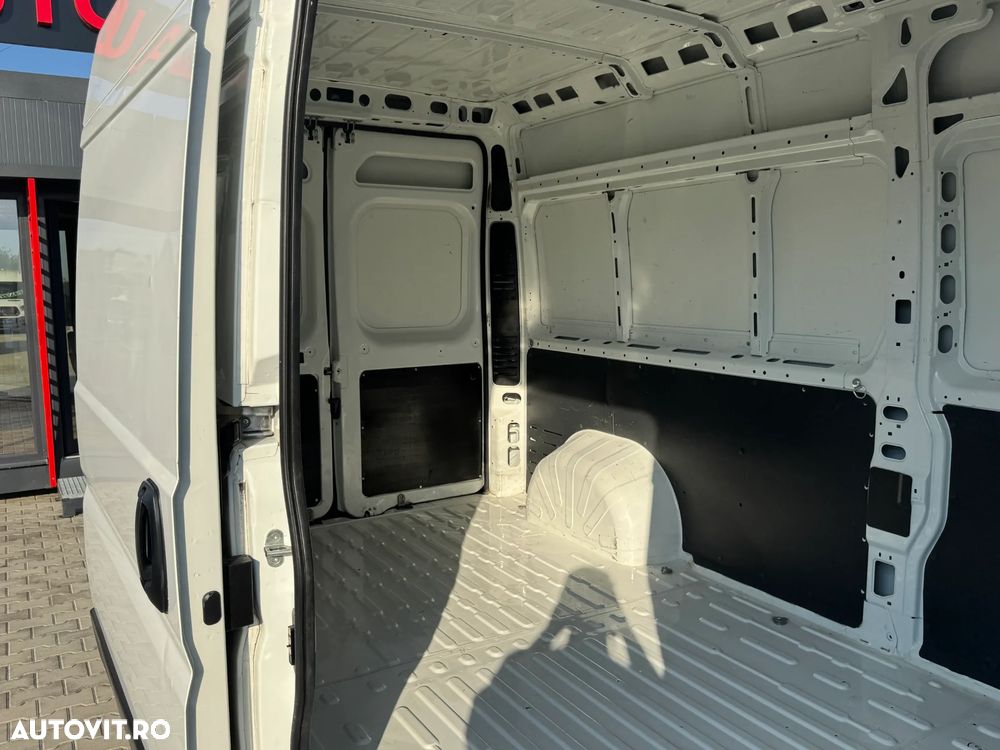 Peugeot Boxer L3H2 335 S&S Asphalt - 26