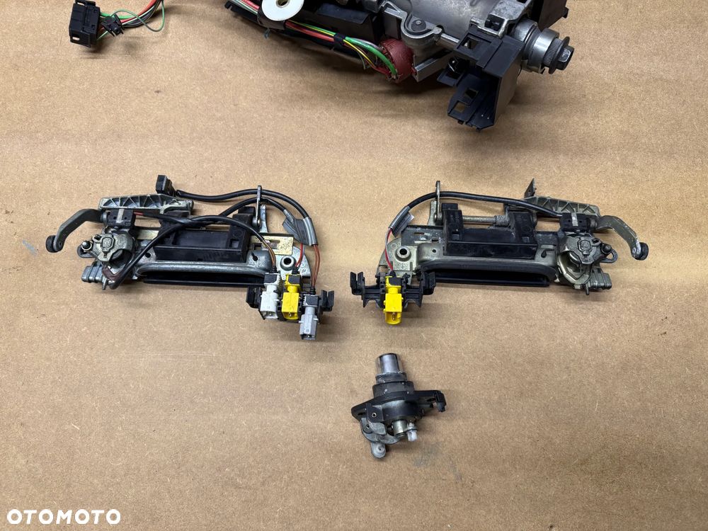 STACYJKA BMW E34 E32 LIFT ZESTAW WKŁADEK KLAMKI KLUCZYK KLAMKA LEWA PRAWA ZAMEK TYŁ KLAPY M60 540i 740i V8 RARYTAS - 9
