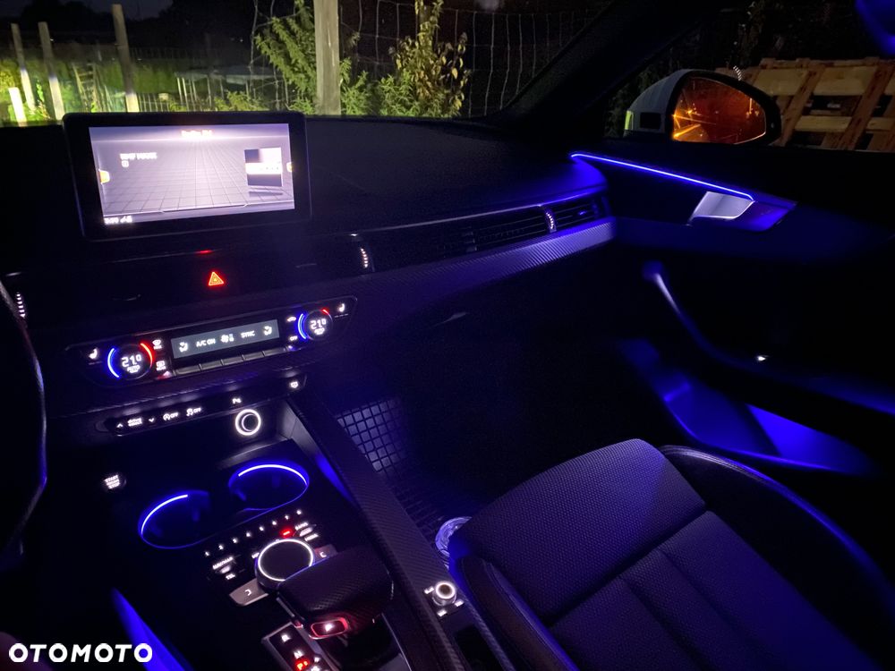 Audi A4 Avant 2.0 TDI clean diesel Multitronic - 24