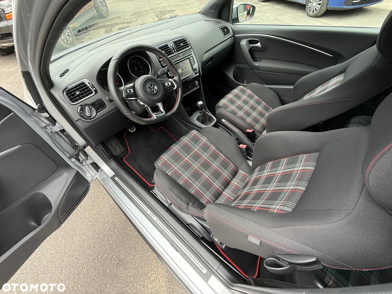 Volkswagen Polo 1.8 TSI (Blue Motion Technology) GTI - 8