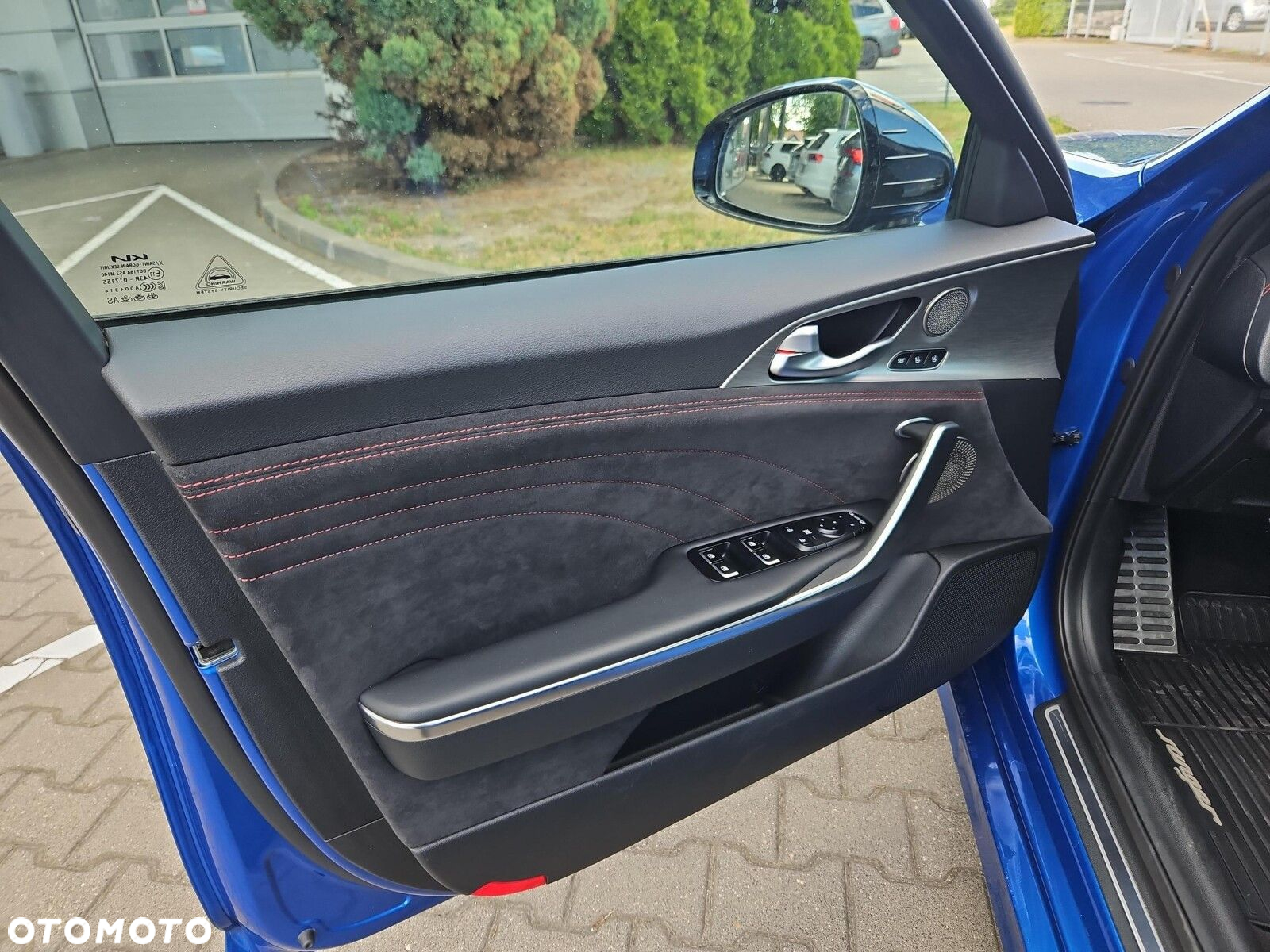 Kia Stinger - 10