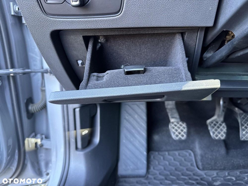 Volkswagen Passat - 26