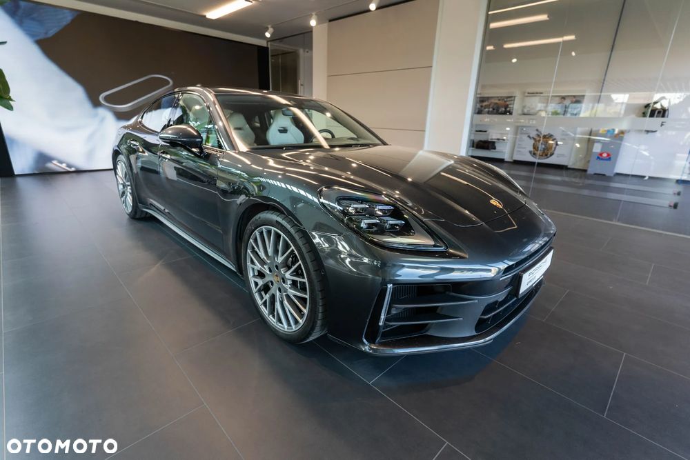 Porsche Panamera 4S E-Hybrid PHEV - 3