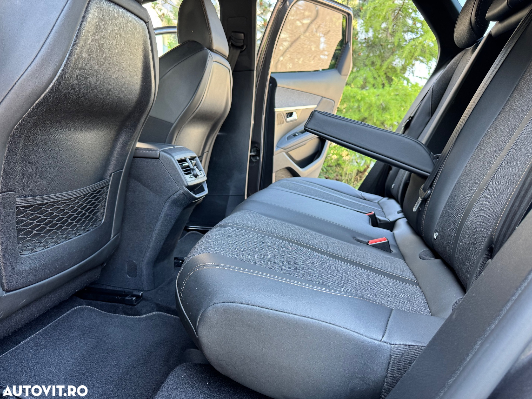 Peugeot 3008 PureTech 130 Stop & Start GPF EAT8 GT - 8