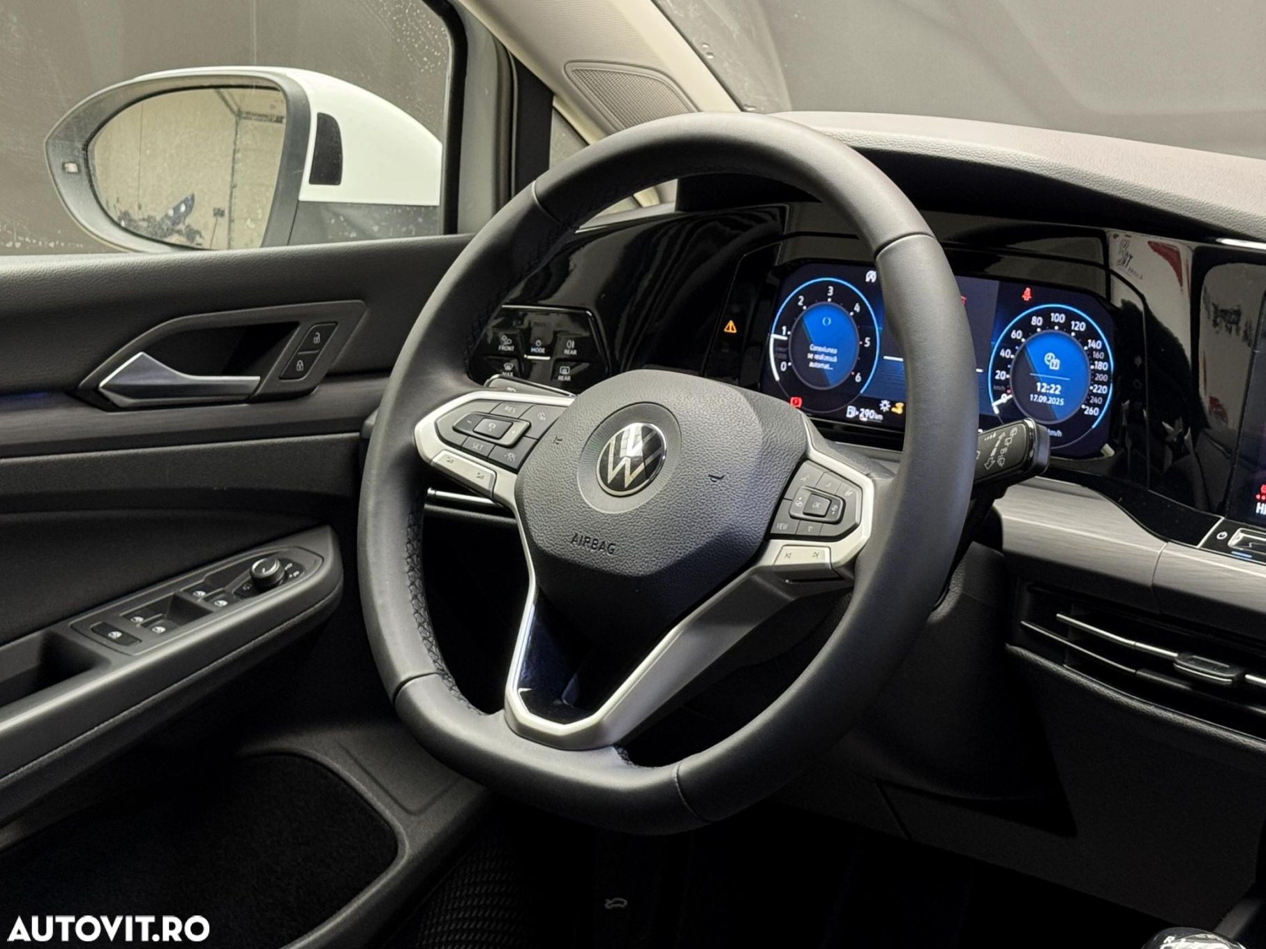 Volkswagen Golf - 8