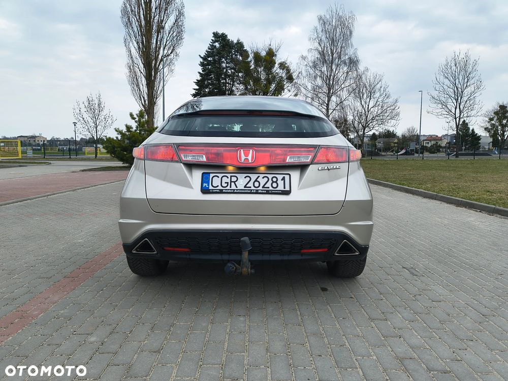 Honda Civic 1.8 Sport - 17