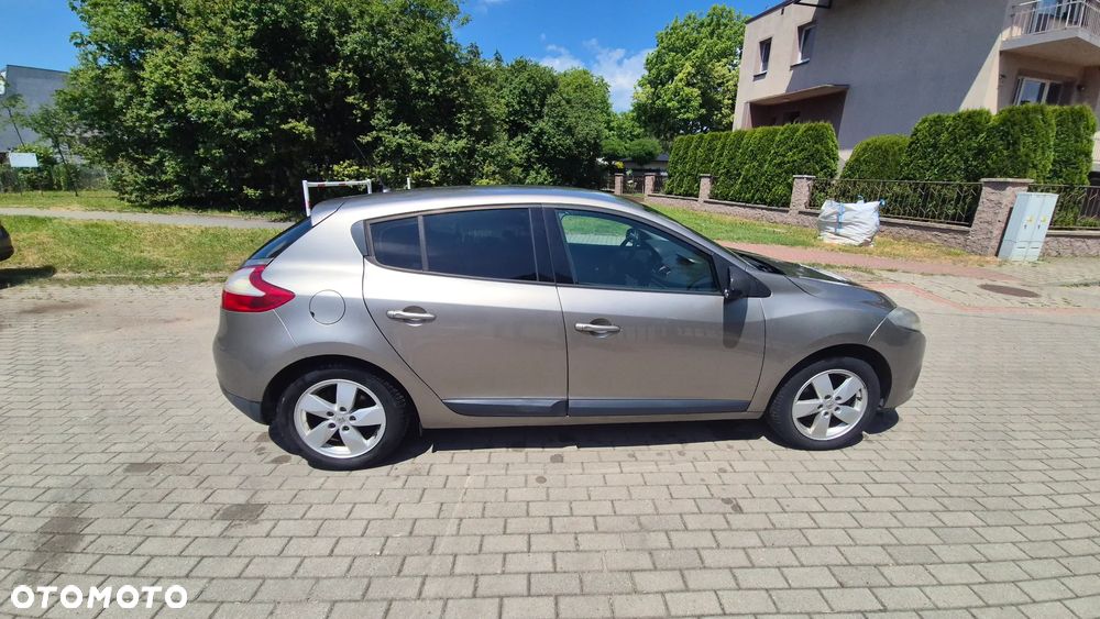 Renault Megane 1.6 16V Dynamique - 3