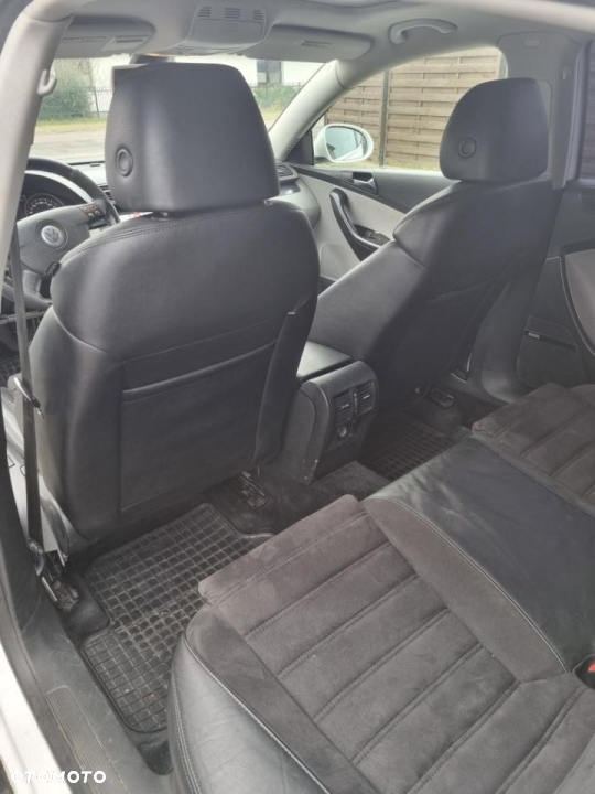 Volkswagen Passat - 14