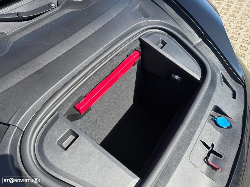 Porsche Taycan 4 - 19