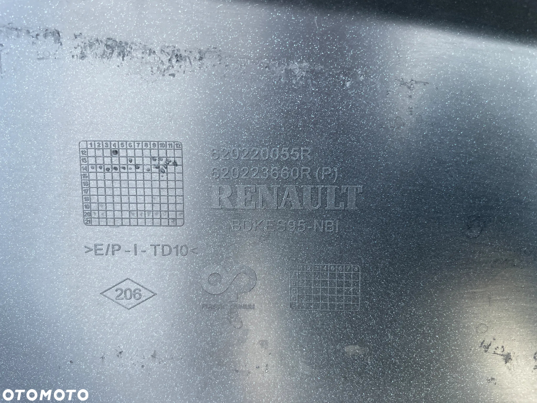 RENAULT MEGANE III LIFT ORYGINALNY ZDERZAK PRZEDNI PDC KRATKA 620220055R NIEBIESKI - 9