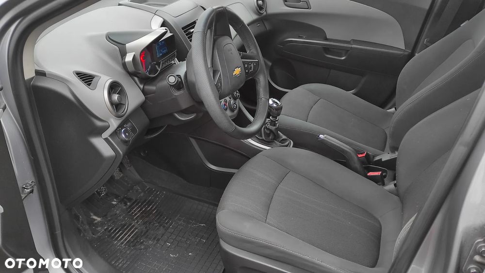 Chevrolet Aveo - 8