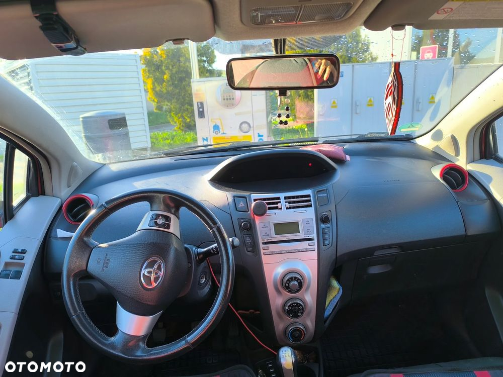Toyota Yaris 1.0 Life - 11