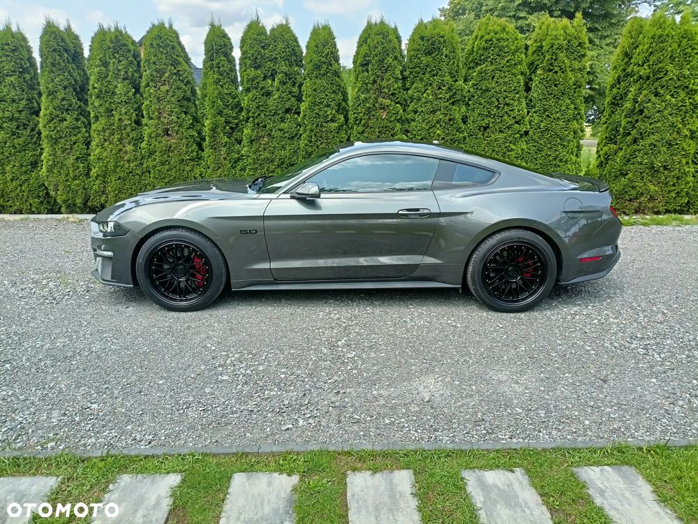 Ford Mustang - 5