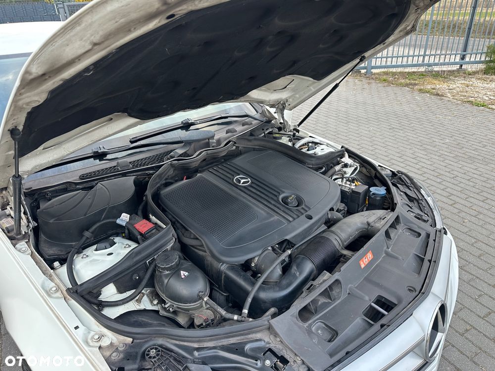 Mercedes-Benz Klasa C 220 CDI DPF Automatik Avantgarde - 12