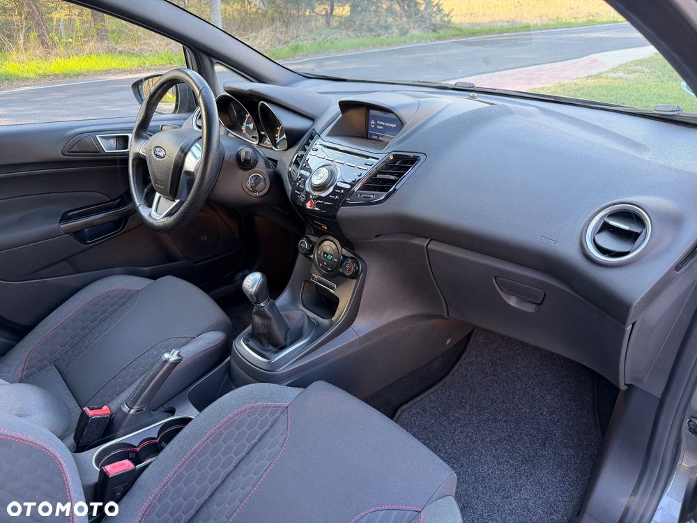 Ford Fiesta 1.0 EcoBoost S&S ST-LINE - 21