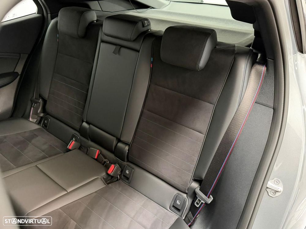 BMW iX2 eDrive20 Pack Desportivo M Pro - 42