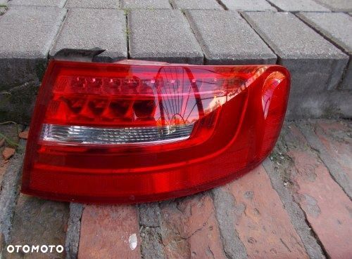 AUDI A4 B8 8K LIFT KOMBI LAMPA PRAWA TYŁ TYLNA LED - 1
