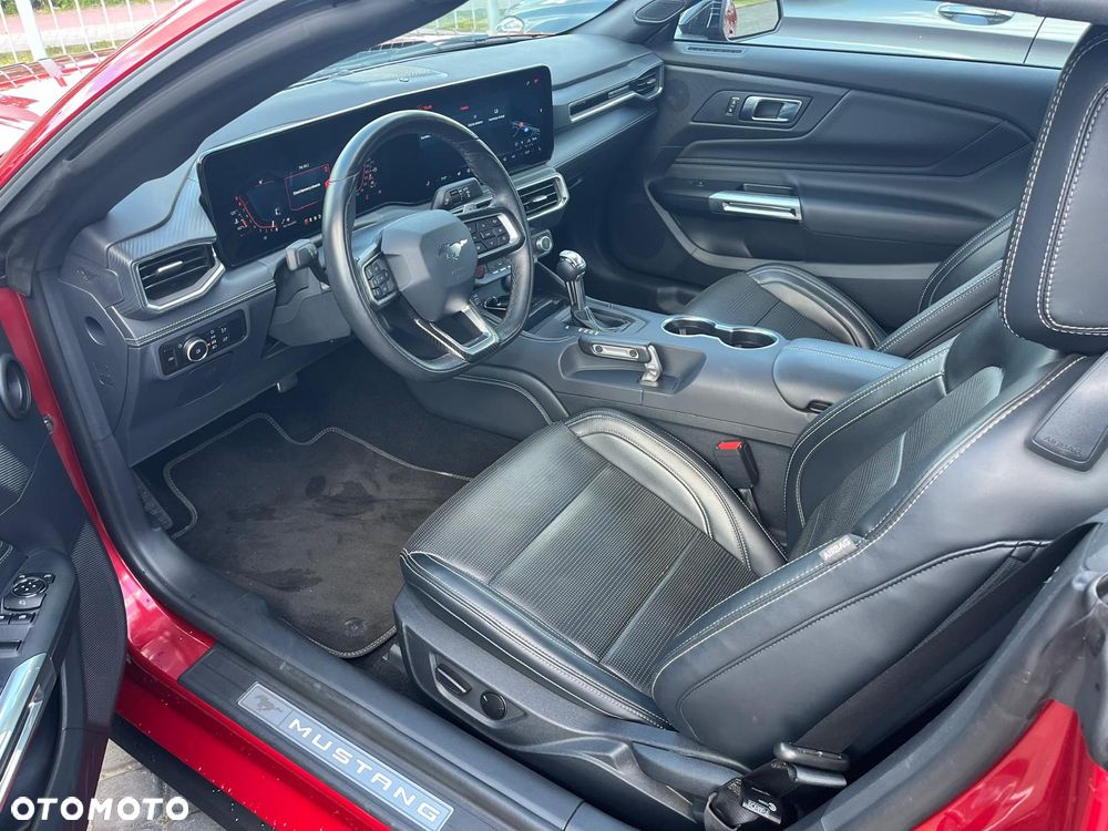 Ford Mustang - 21