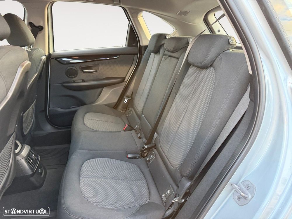 BMW 218 Active Tourer d Line Luxury Auto - 13