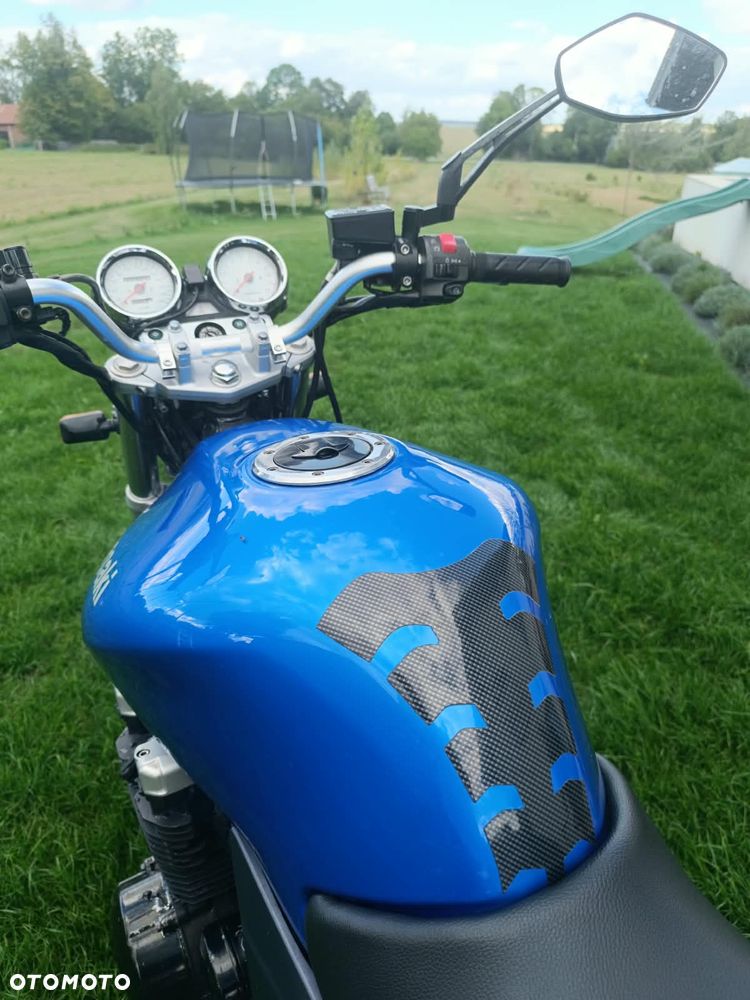 Kawasaki ZR - 8