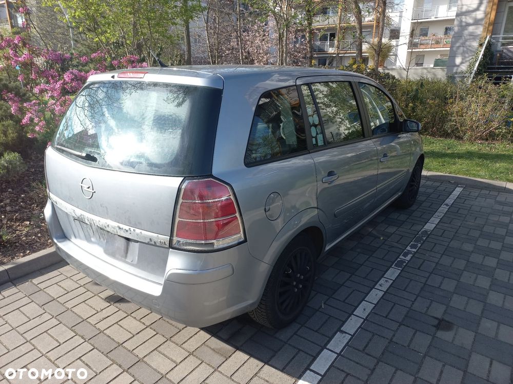Opel Zafira 1.8 Essentia - 5