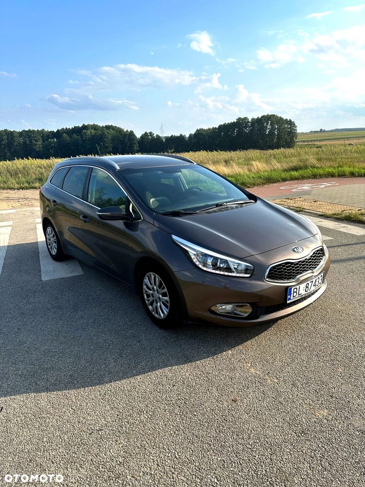 Kia Ceed 1.6 GDI ISG SW Spirit - 1