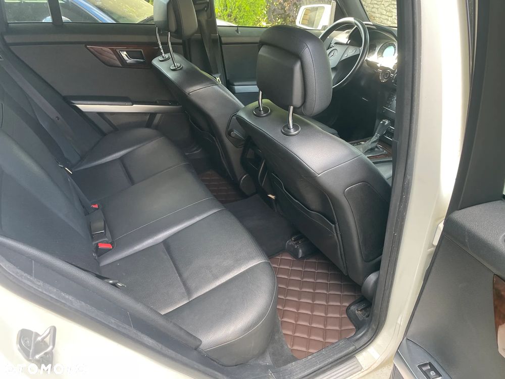 Mercedes-Benz GLK 350 4Matic 7G-TRONIC - 12