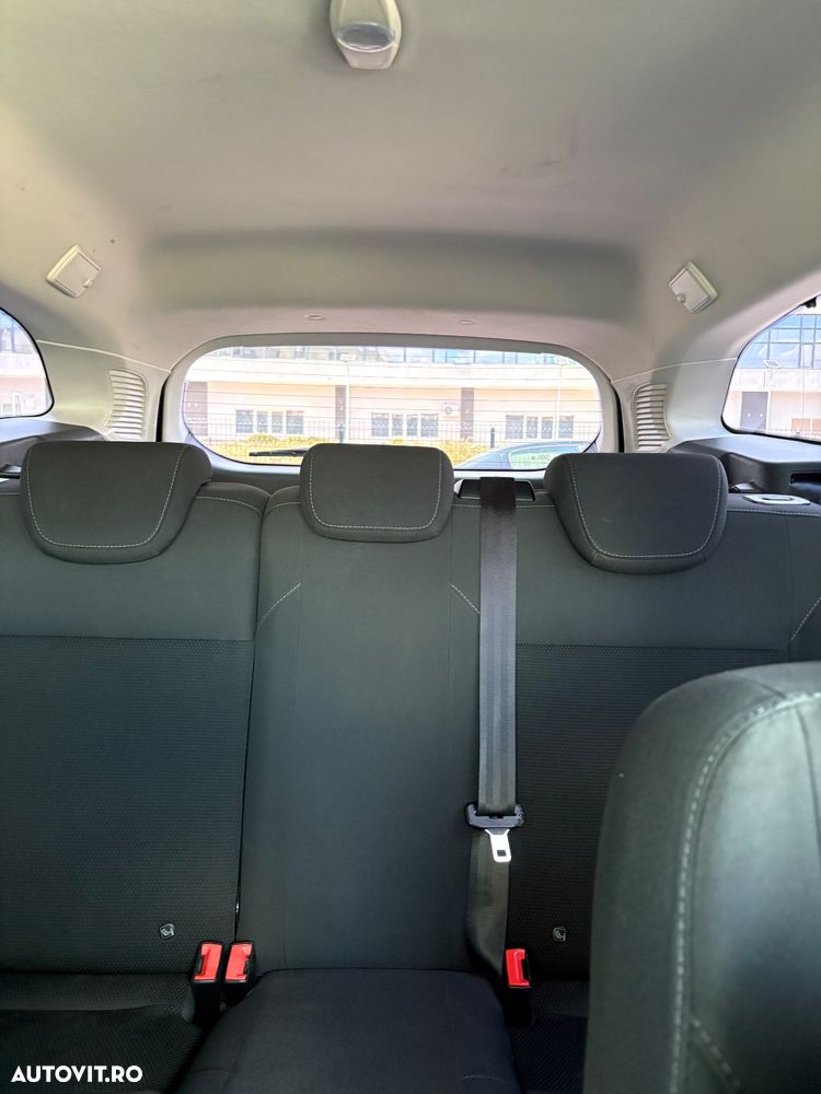 Ford Focus 1.6 TDCI DPF Titanium - 7