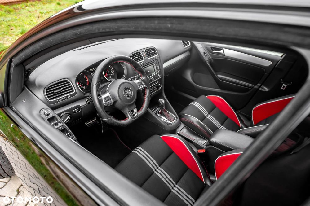 Volkswagen Golf 2.0 GTI DSG adidas - 20